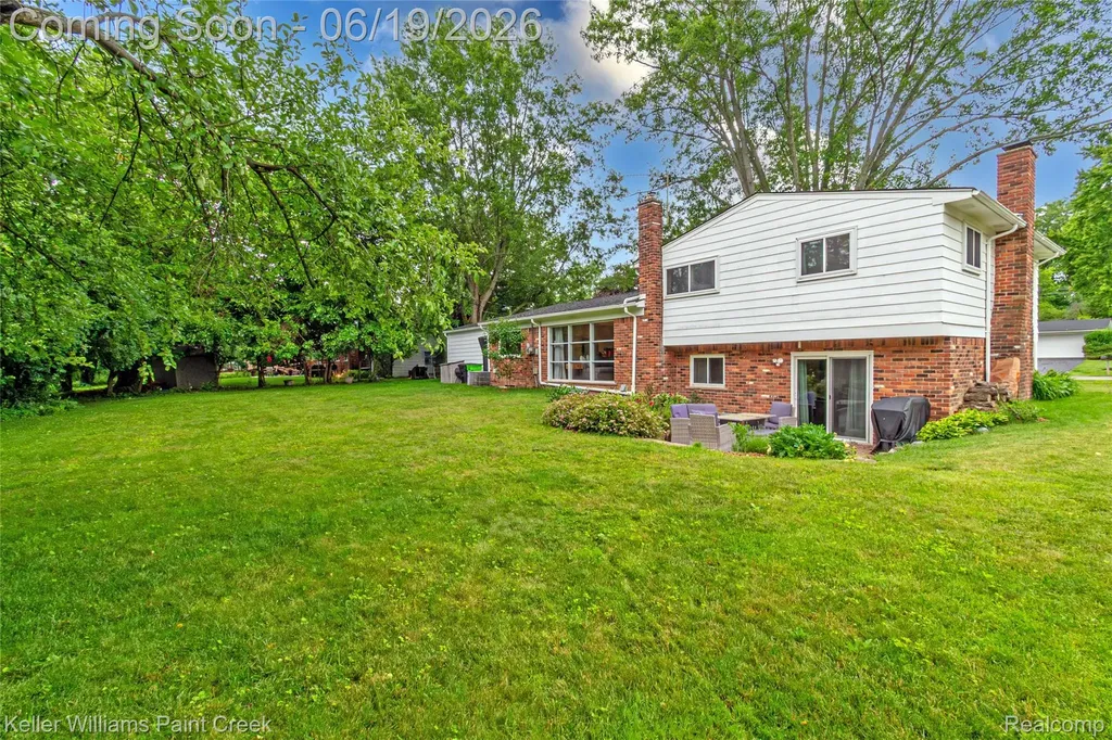 7093 Stonebrook Road West Bloomfield Charter Township MI 48322
