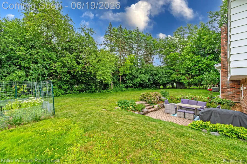 7093 Stonebrook Road West Bloomfield Charter Township MI 48322