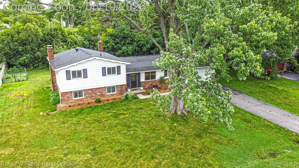 7093 Stonebrook Road West Bloomfield Charter Township MI 48322