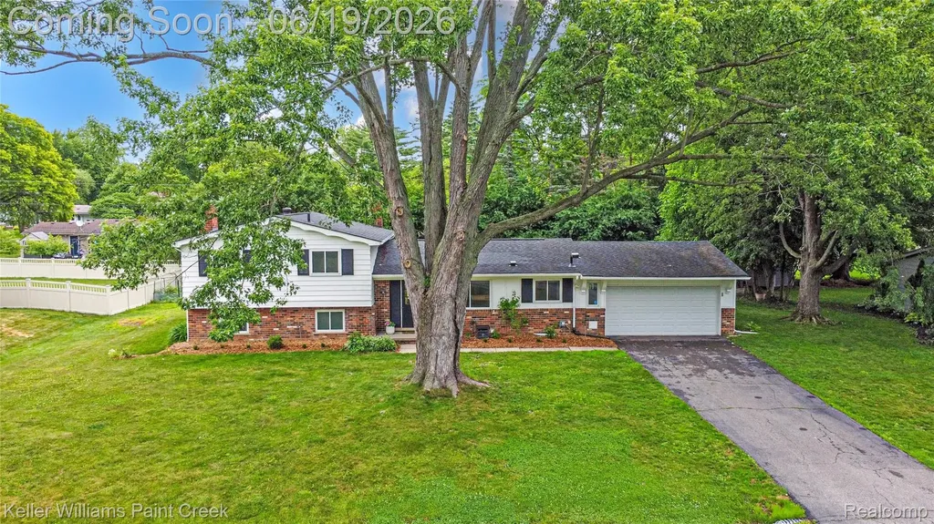 7093 Stonebrook Road West Bloomfield Charter Township MI 48322