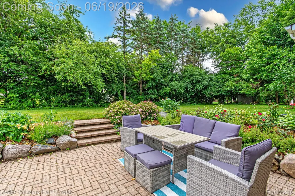 7093 Stonebrook Road West Bloomfield Charter Township MI 48322