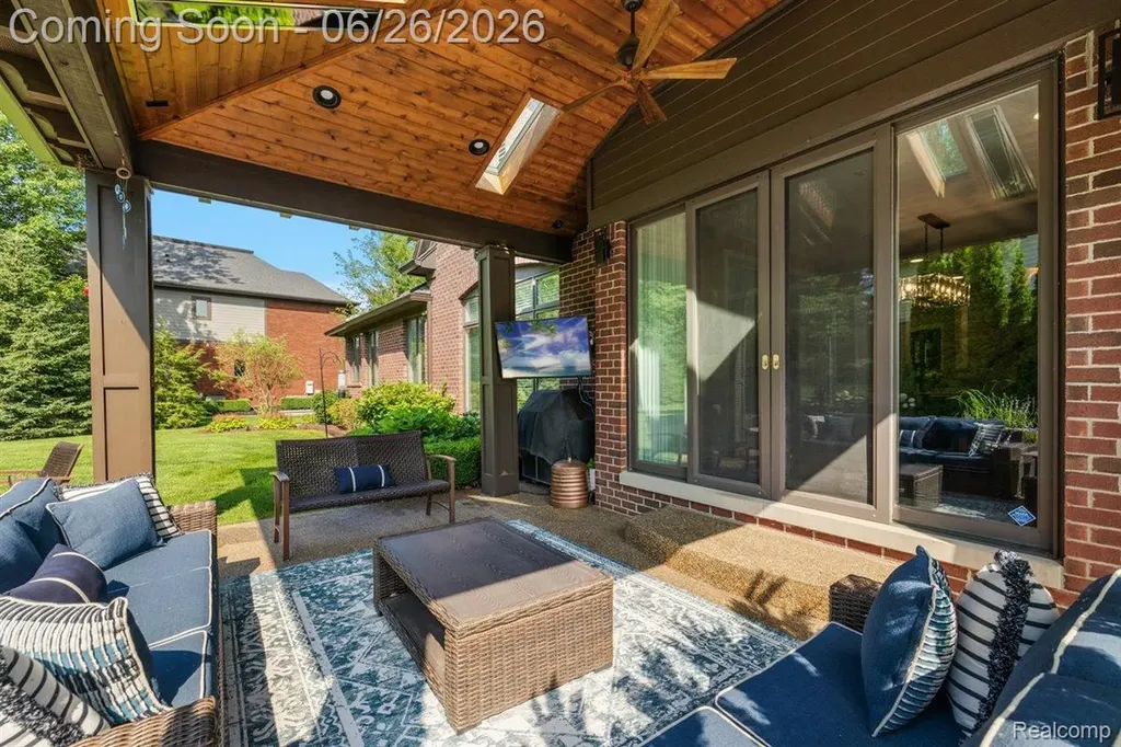 3071 Emeraude Court Oakland Charter Township MI 48306