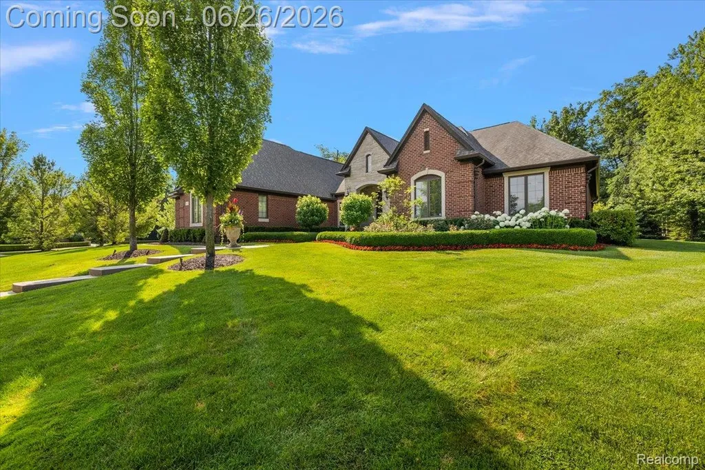3071 Emeraude Court Oakland Charter Township MI 48306