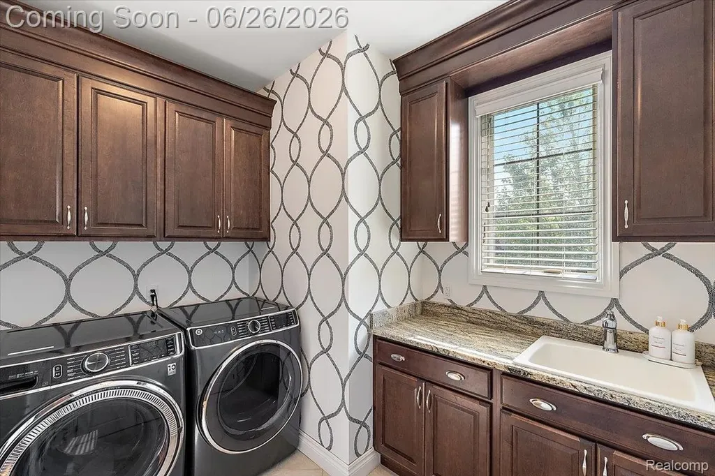 3071 Emeraude Court Oakland Charter Township MI 48306