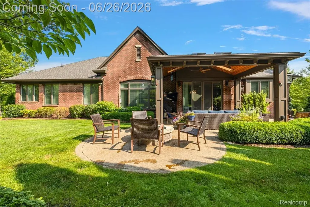 3071 Emeraude Court Oakland Charter Township MI 48306