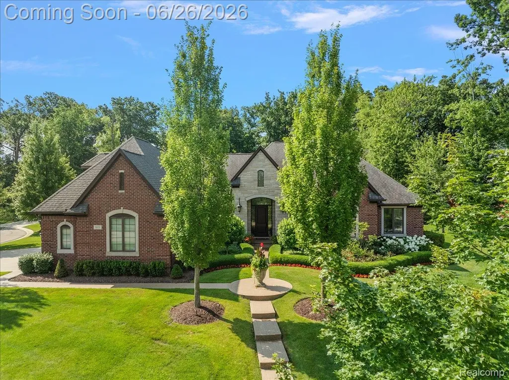 3071 Emeraude Court Oakland Charter Township MI 48306