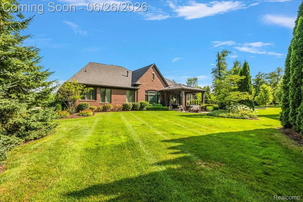 3071 Emeraude Court Oakland Charter Township MI 48306
