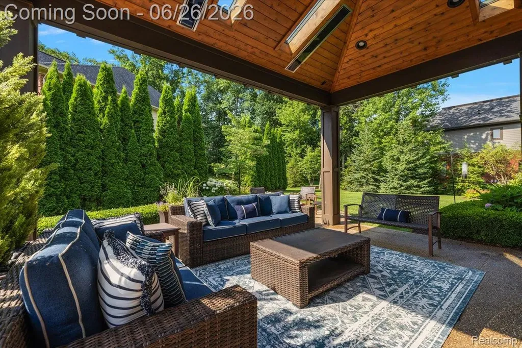 3071 Emeraude Court Oakland Charter Township MI 48306