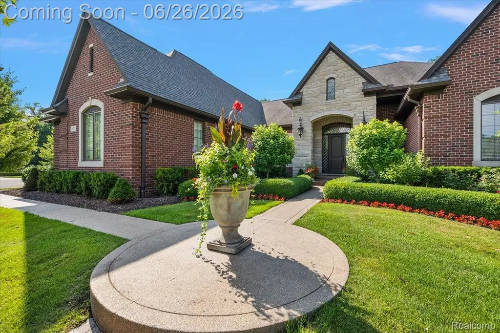 3071 Emeraude Court Oakland Charter Township MI 48306