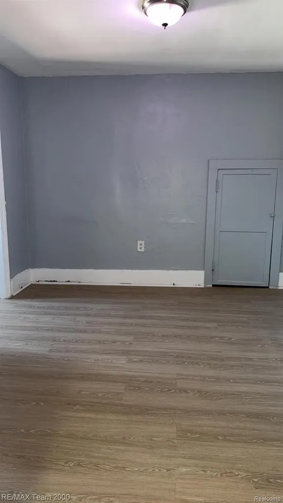 734 Cleophus Parkway Lincoln Park City MI 48146