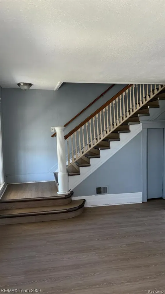 734 Cleophus Parkway Lincoln Park City MI 48146
