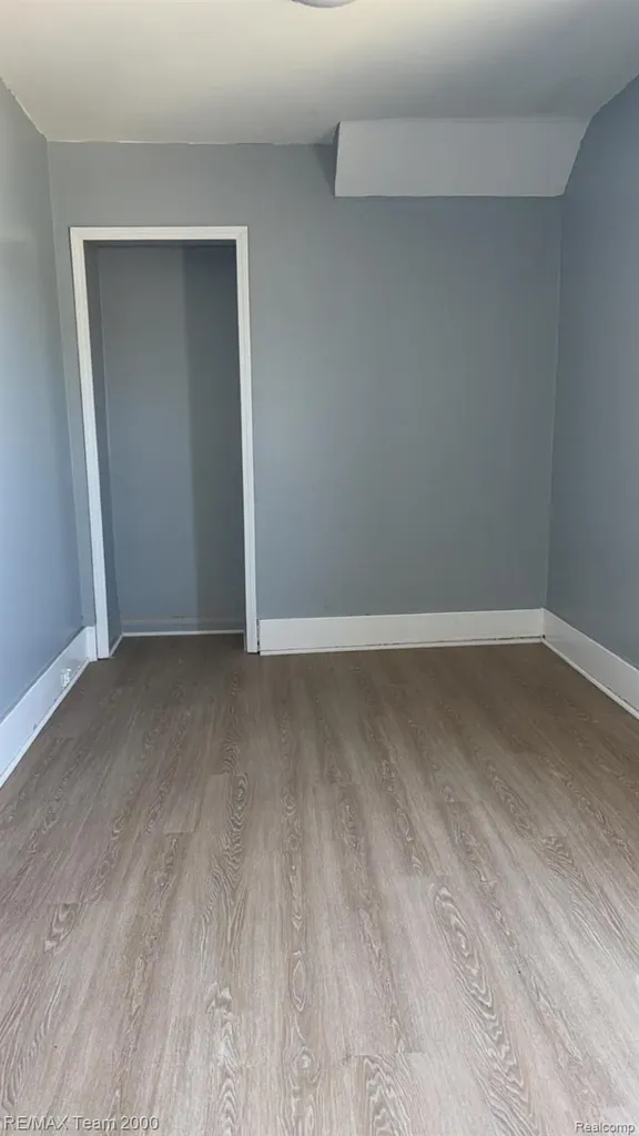 734 Cleophus Parkway Lincoln Park City MI 48146