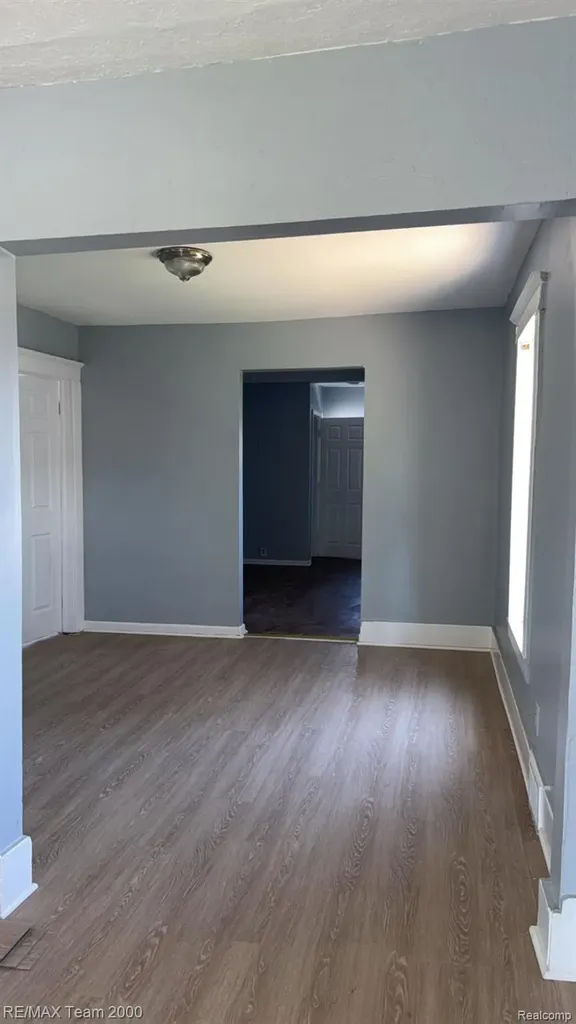 734 Cleophus Parkway Lincoln Park City MI 48146