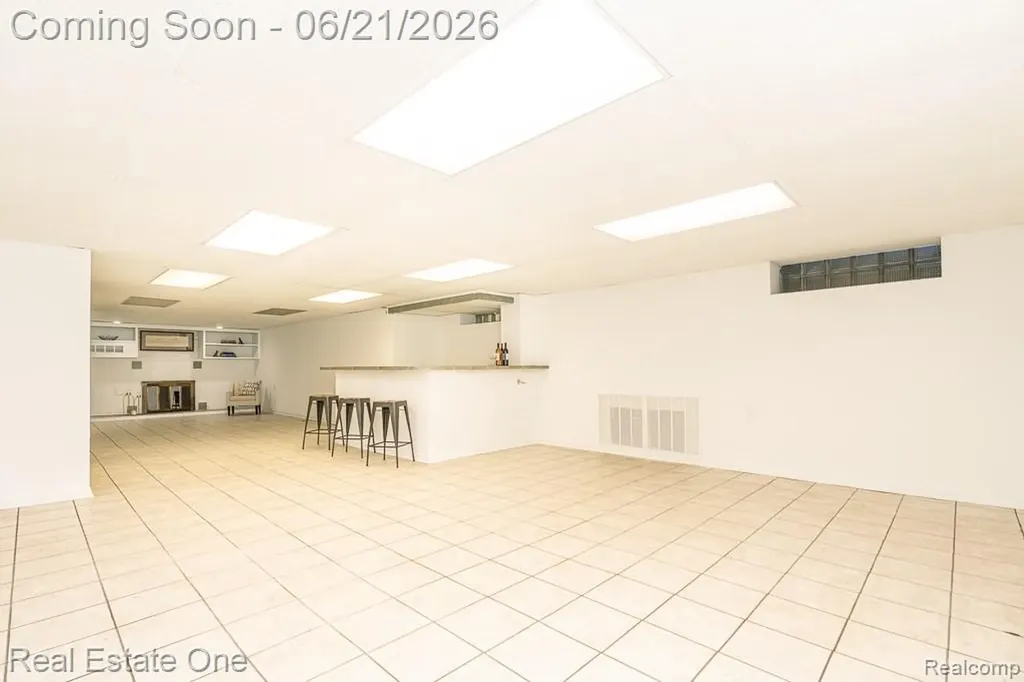 1430 Stockport Drive Rochester Hills City MI 48309