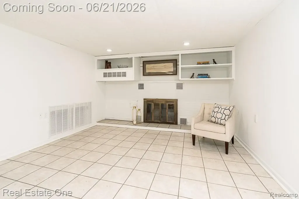 1430 Stockport Drive Rochester Hills City MI 48309