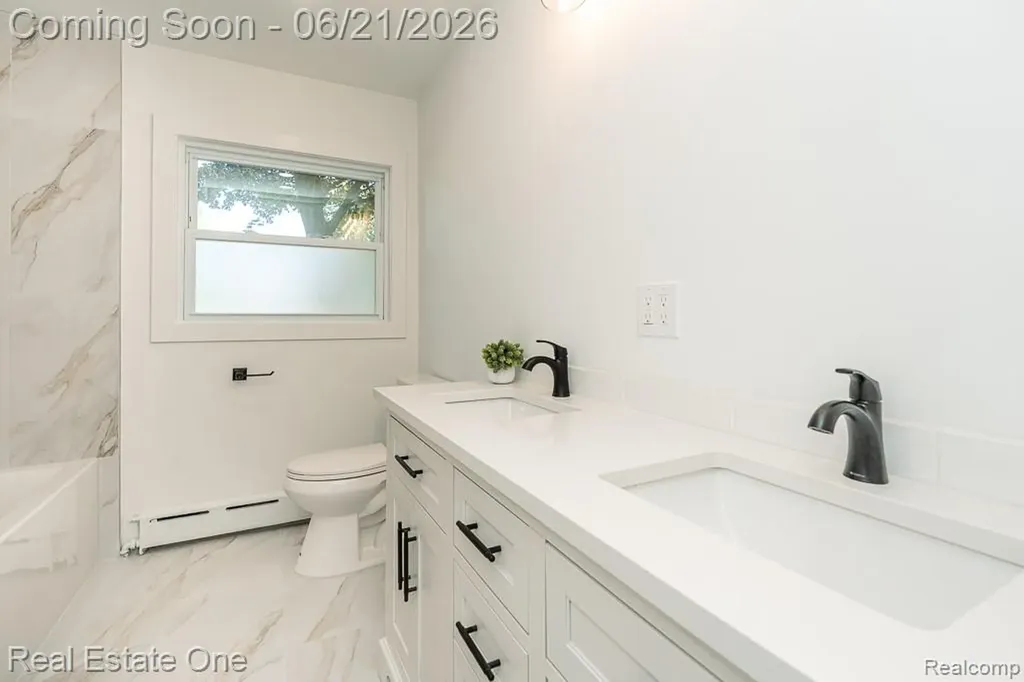 1430 Stockport Drive Rochester Hills City MI 48309