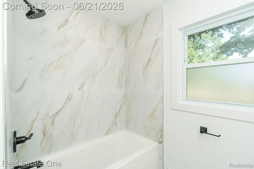 1430 Stockport Drive Rochester Hills City MI 48309