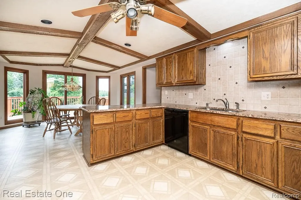 2898 Eagle Drive Rochester Hills City MI 48309