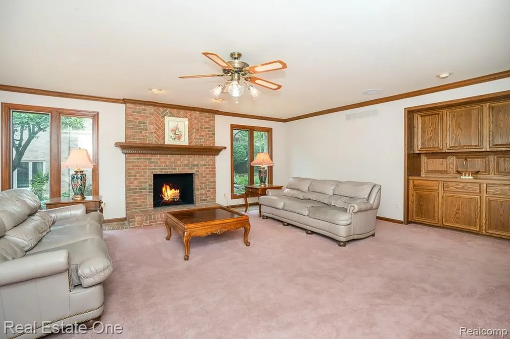 2898 Eagle Drive Rochester Hills City MI 48309