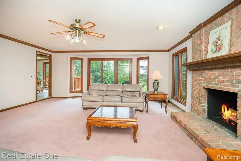 2898 Eagle Drive Rochester Hills City MI 48309