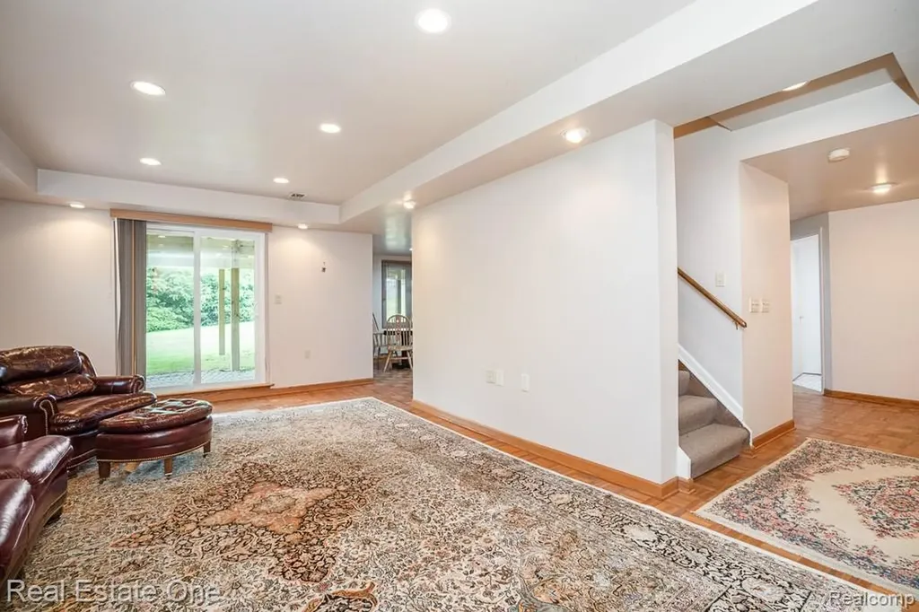 2898 Eagle Drive Rochester Hills City MI 48309