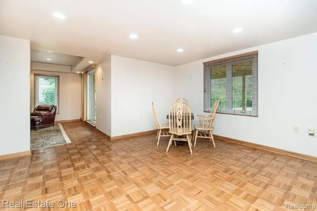 2898 Eagle Drive Rochester Hills City MI 48309