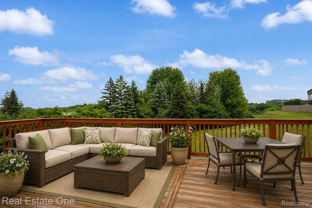 2898 Eagle Drive Rochester Hills City MI 48309