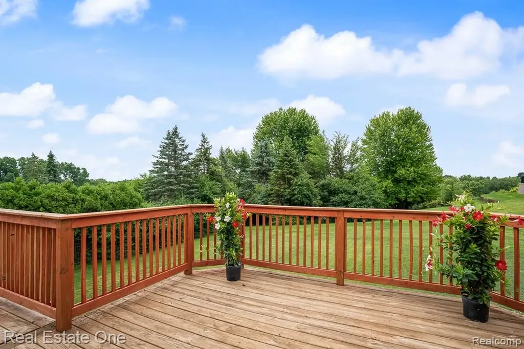 2898 Eagle Drive Rochester Hills City MI 48309