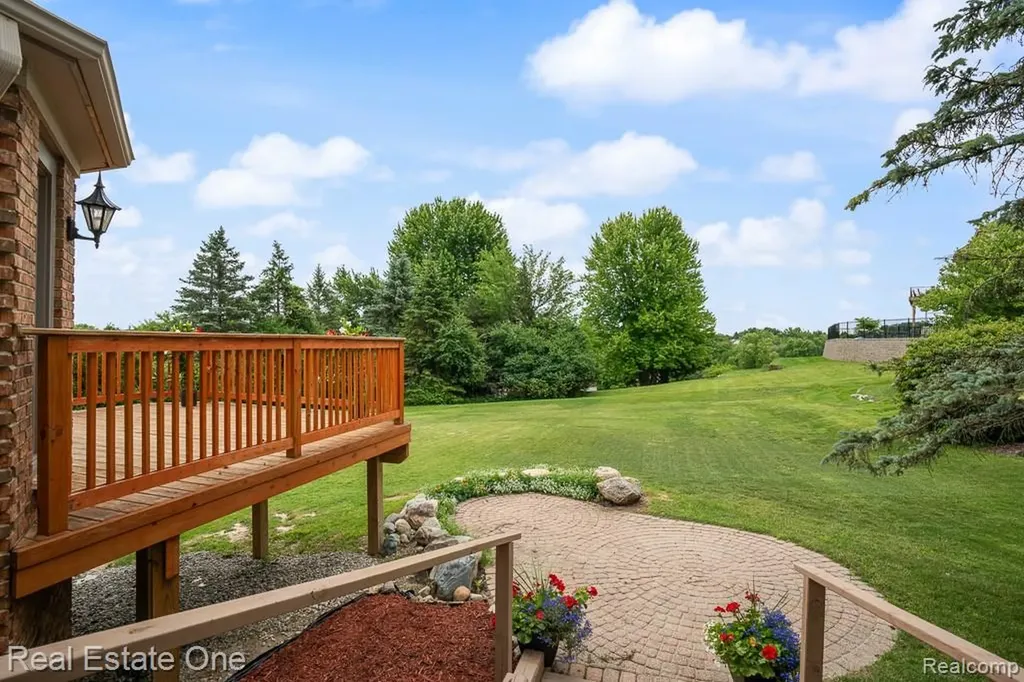 2898 Eagle Drive Rochester Hills City MI 48309