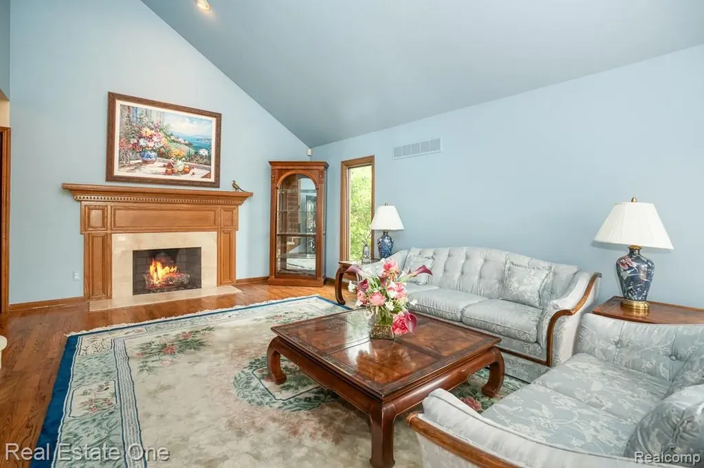 2898 Eagle Drive Rochester Hills City MI 48309