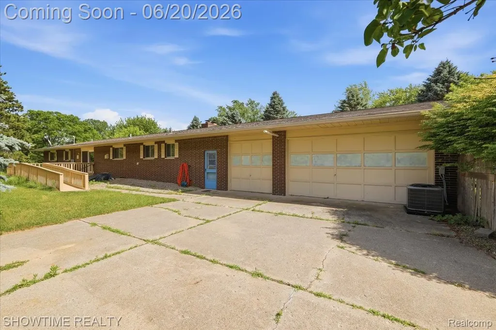 1661 Madeline Drive Lapeer Township MI 48446