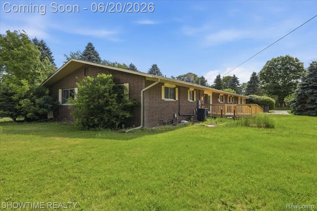 1661 Madeline Drive Lapeer Township MI 48446