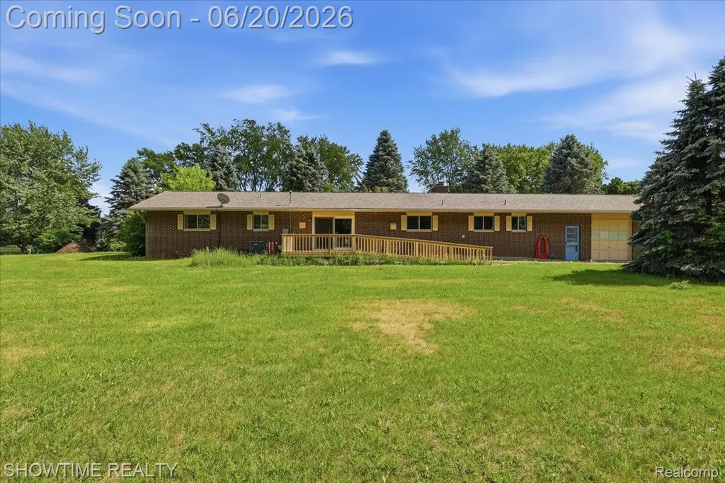1661 Madeline Drive Lapeer Township MI 48446