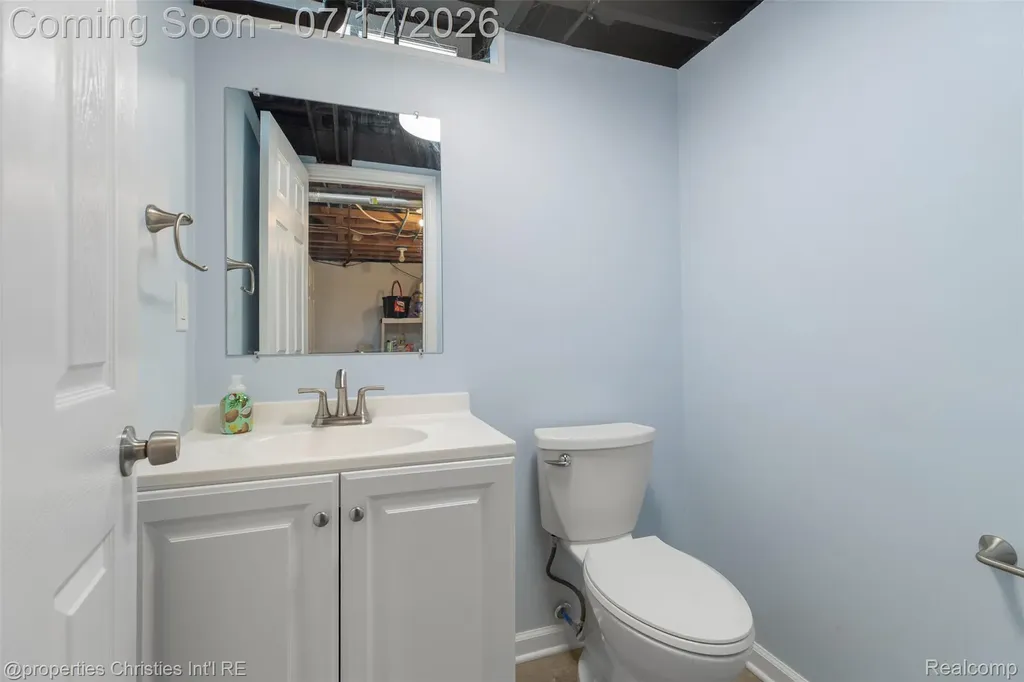 20200 Shores Street St. Clair Shores City MI 48080