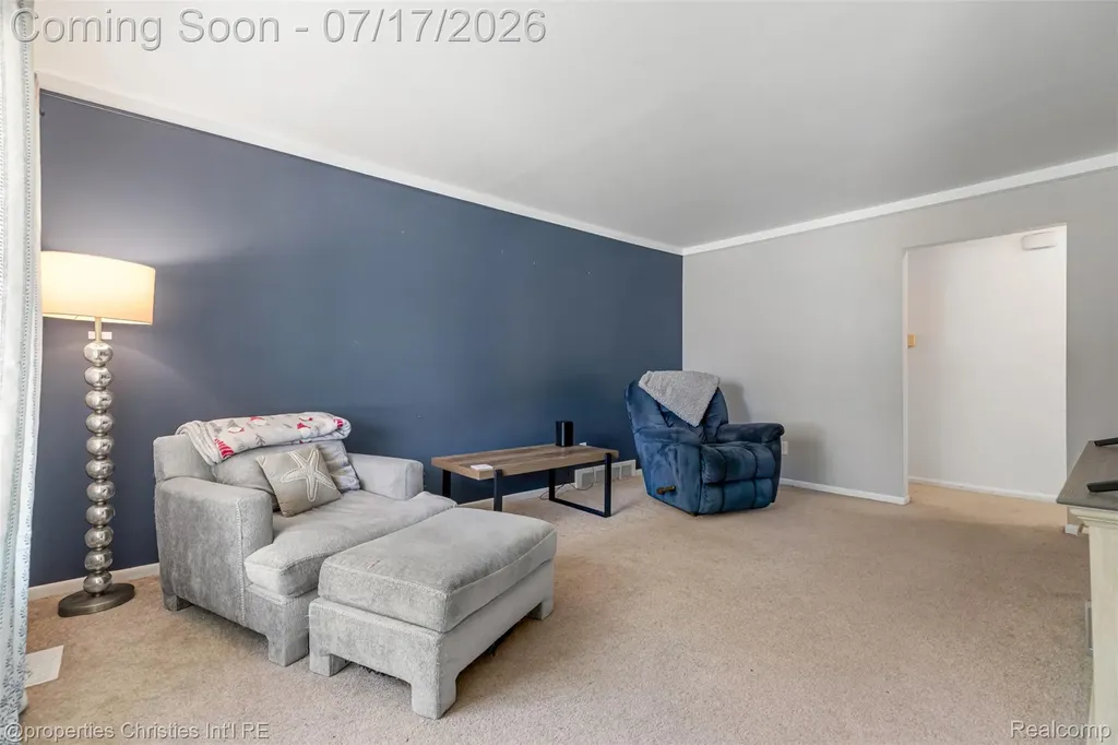 20200 Shores Street St. Clair Shores City MI 48080