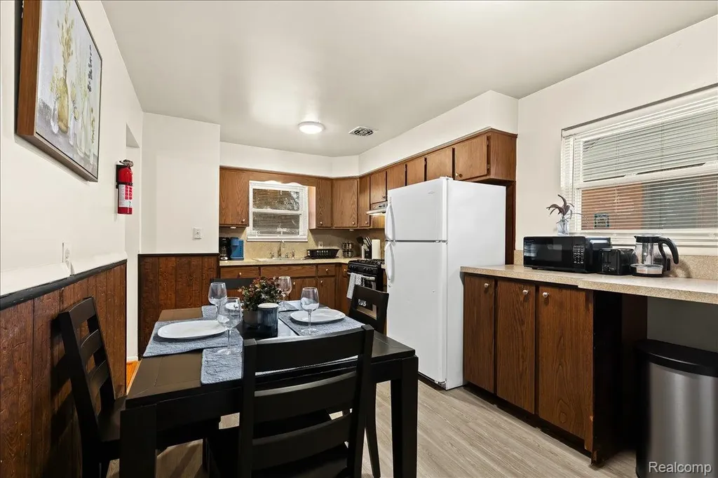 673 Winchester Avenue Lincoln Park City MI 48146