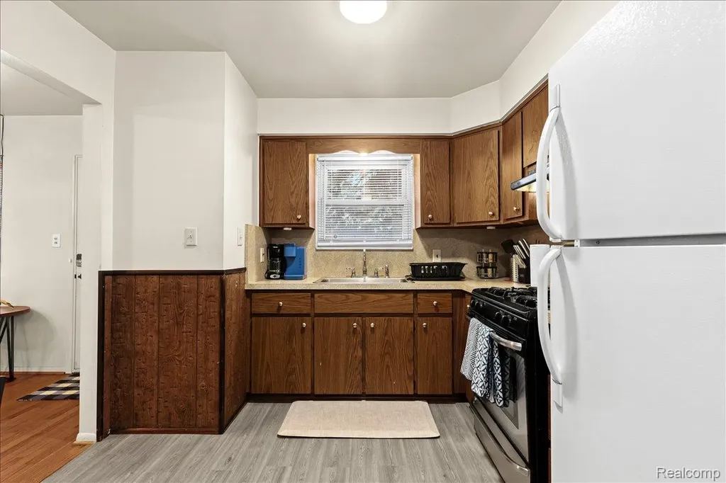 673 Winchester Avenue Lincoln Park City MI 48146
