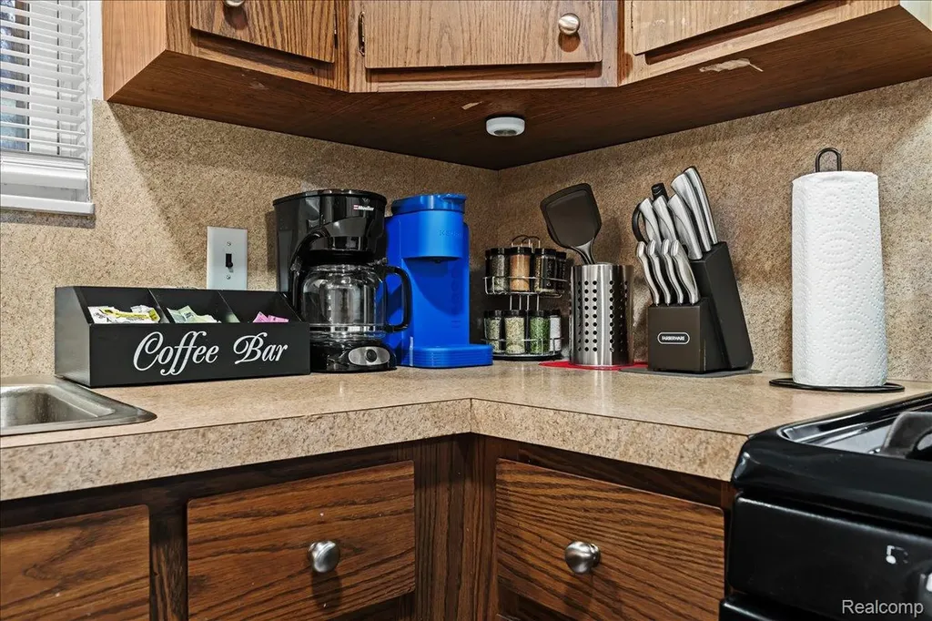 673 Winchester Avenue Lincoln Park City MI 48146