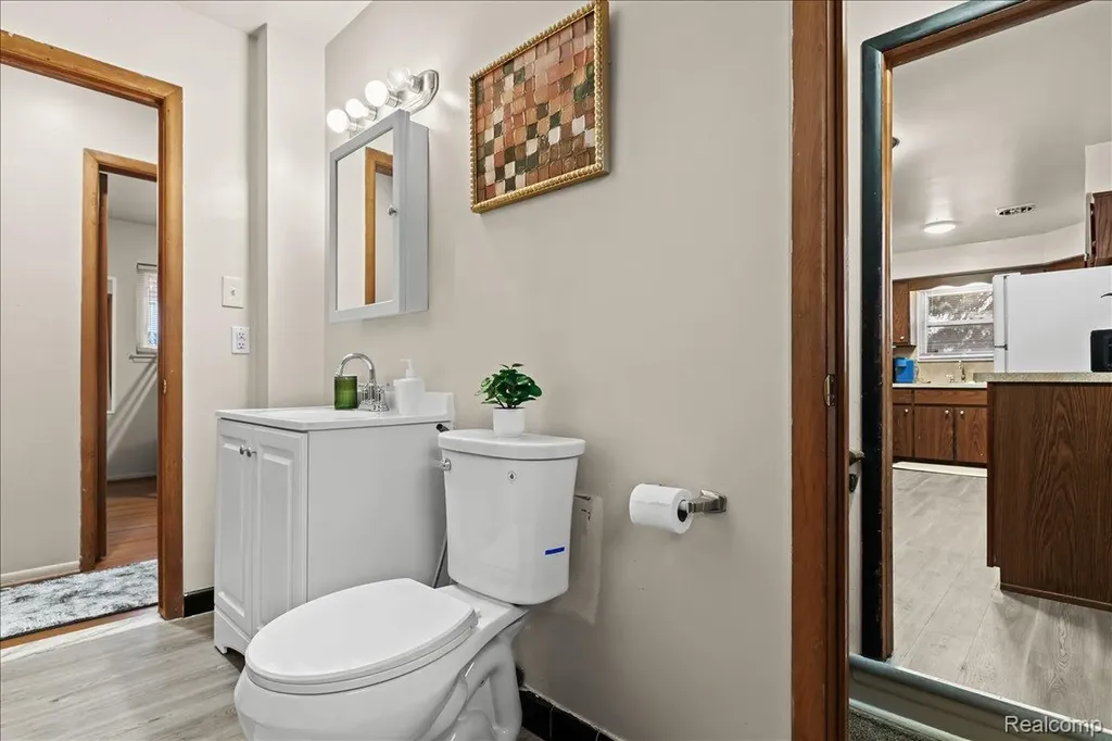 673 Winchester Avenue Lincoln Park City MI 48146