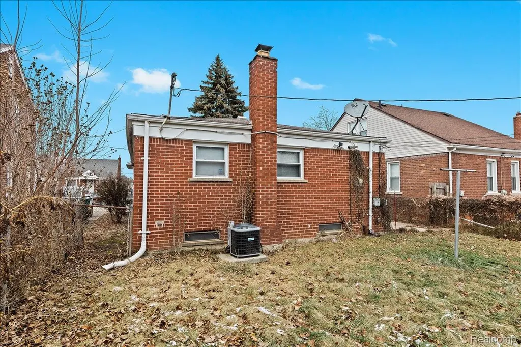 673 Winchester Avenue Lincoln Park City MI 48146