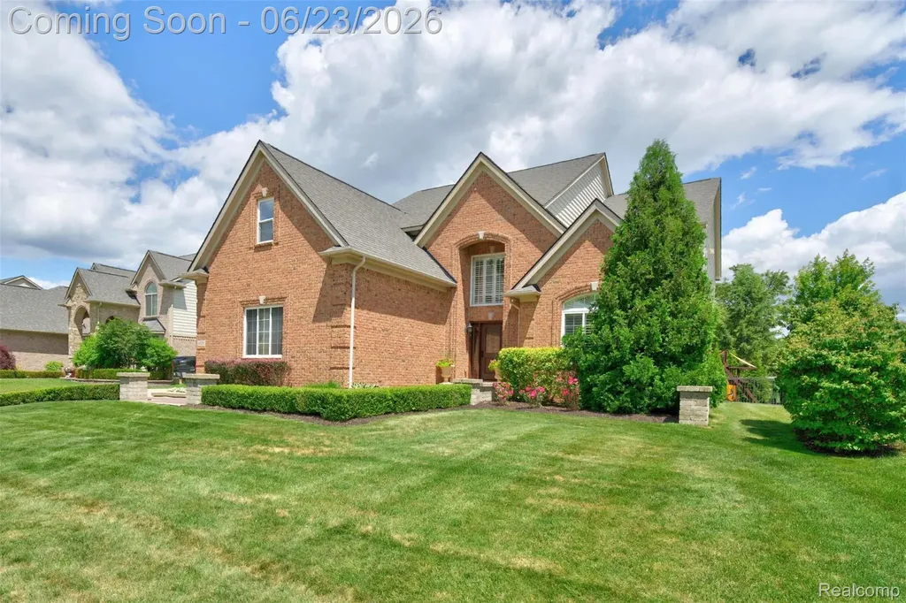 6828 Merrick Drive Troy City MI 48098