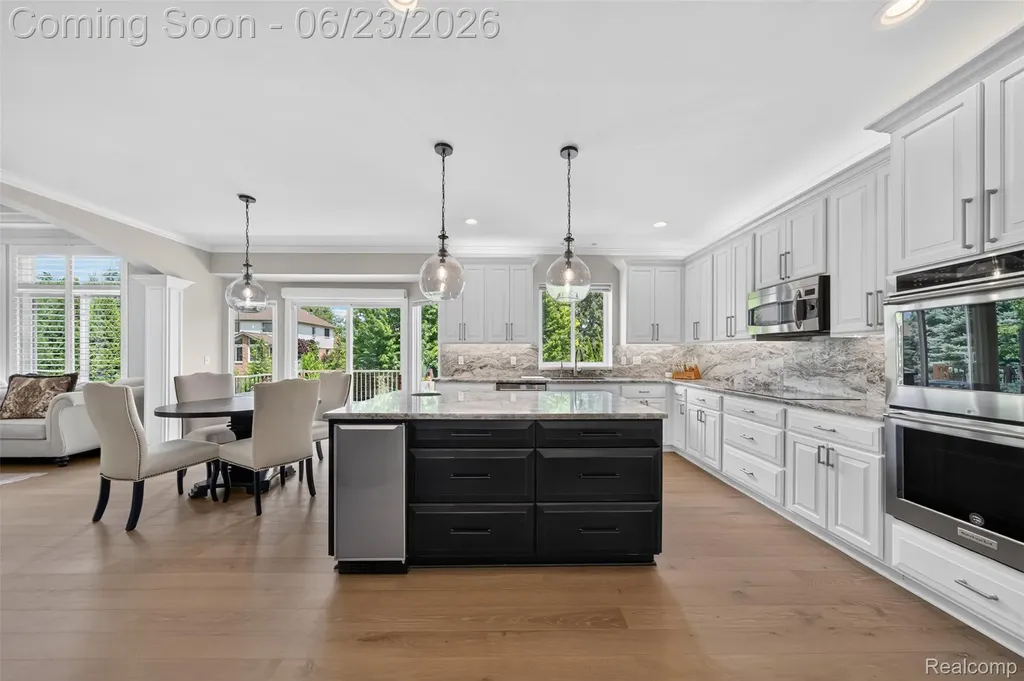 6828 Merrick Drive Troy City MI 48098