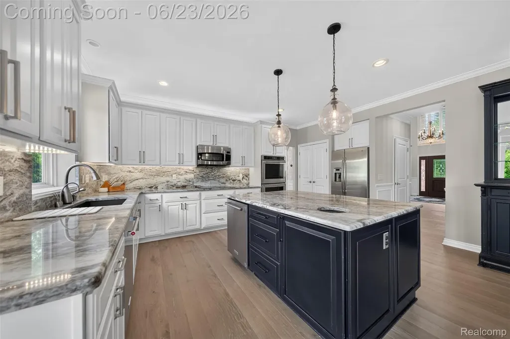 6828 Merrick Drive Troy City MI 48098