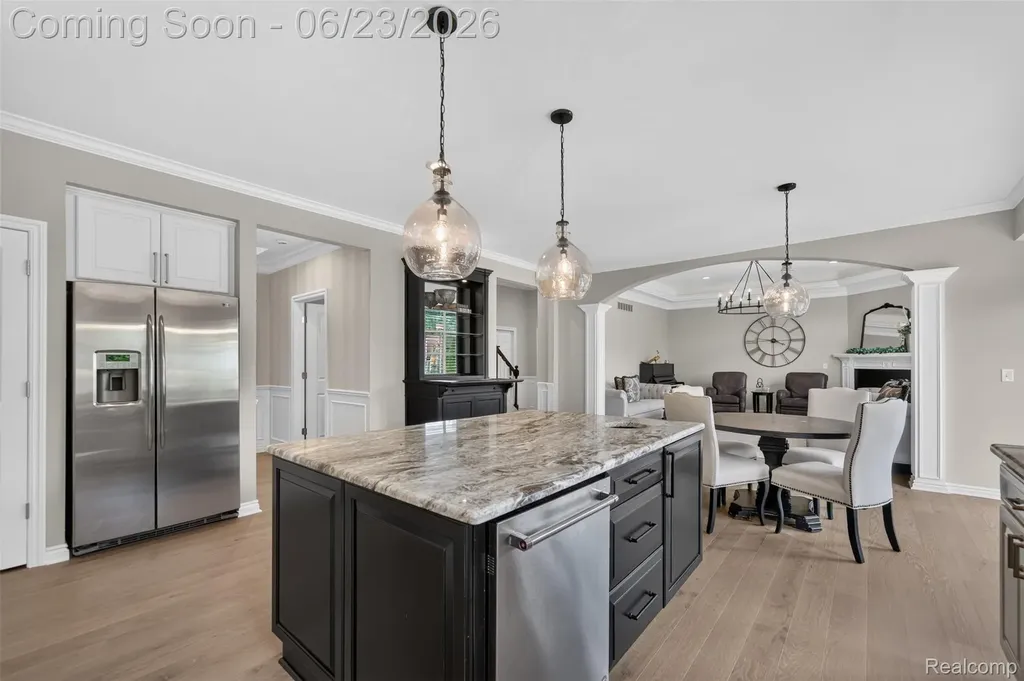 6828 Merrick Drive Troy City MI 48098