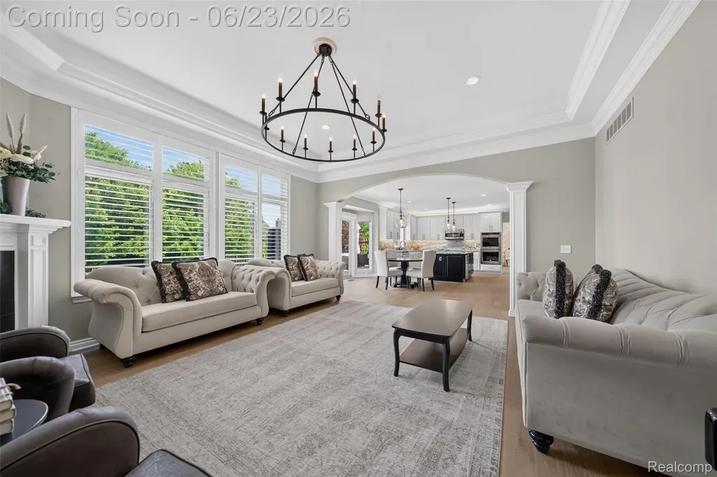 6828 Merrick Drive Troy City MI 48098