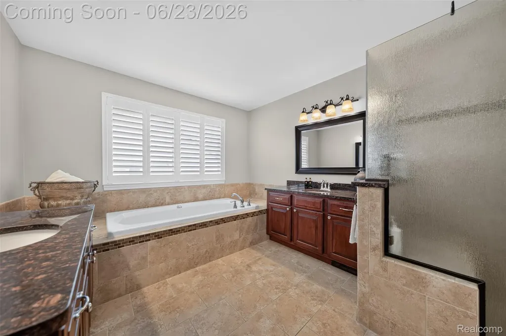 6828 Merrick Drive Troy City MI 48098