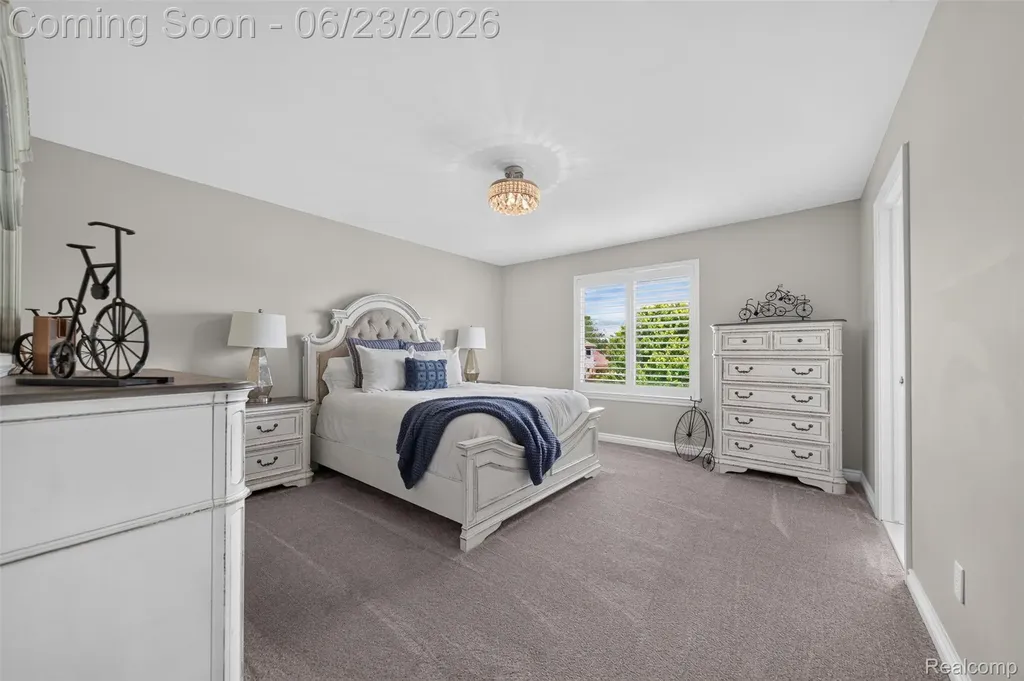 6828 Merrick Drive Troy City MI 48098
