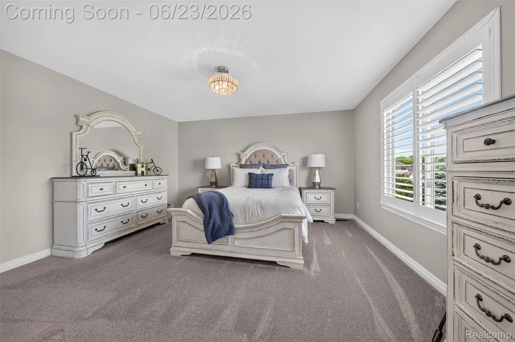 6828 Merrick Drive Troy City MI 48098