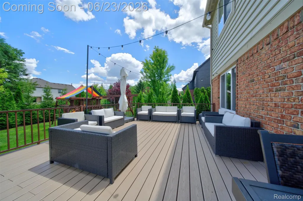 6828 Merrick Drive Troy City MI 48098