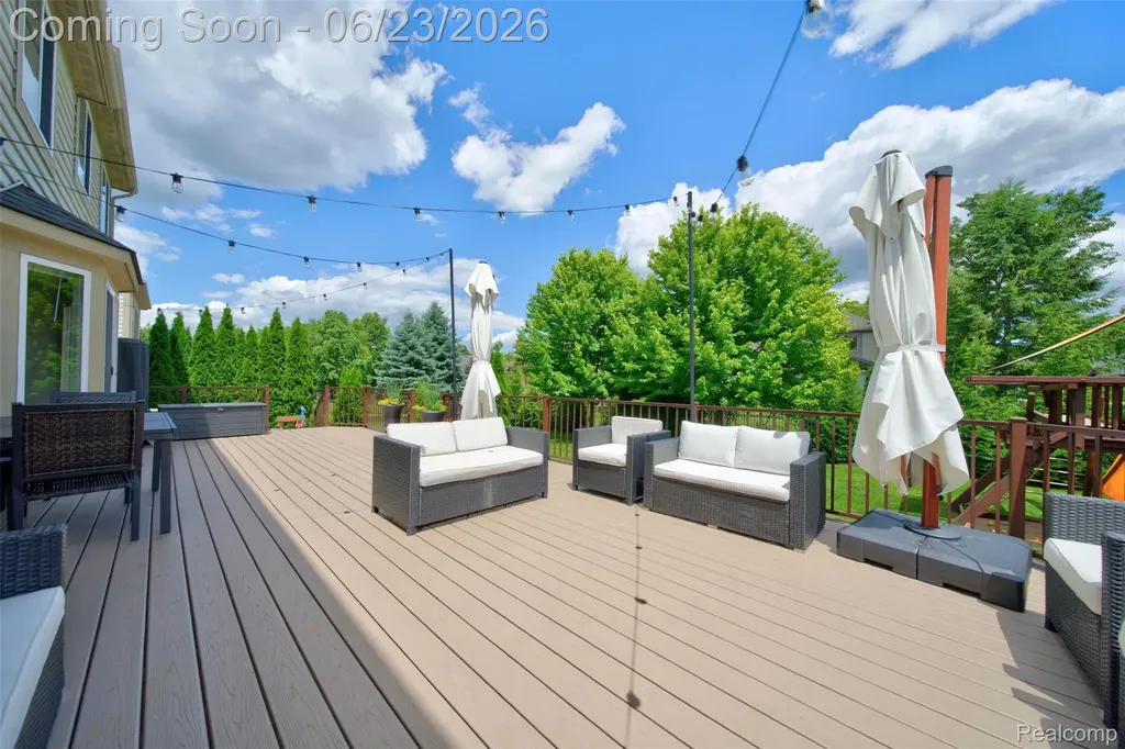 6828 Merrick Drive Troy City MI 48098